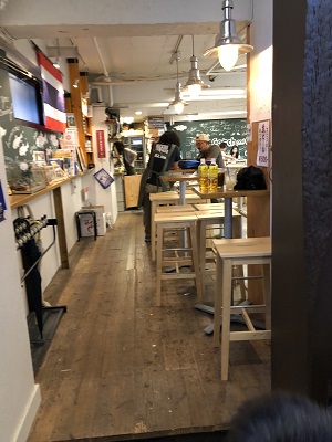 釣り掘りカフェ Catch＆Eat 吉祥寺店 店内に入ってスグ